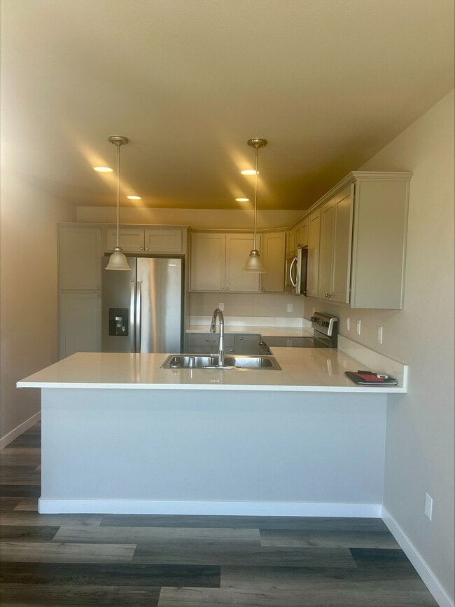 Photo - 610 Mead Ave