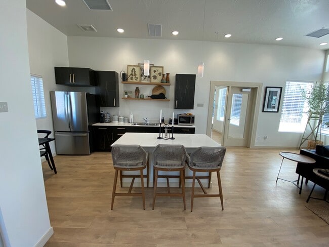 Cluhouse - Sandstone Hills