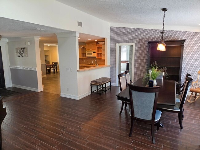 Photo - 1132 Ridge Dr