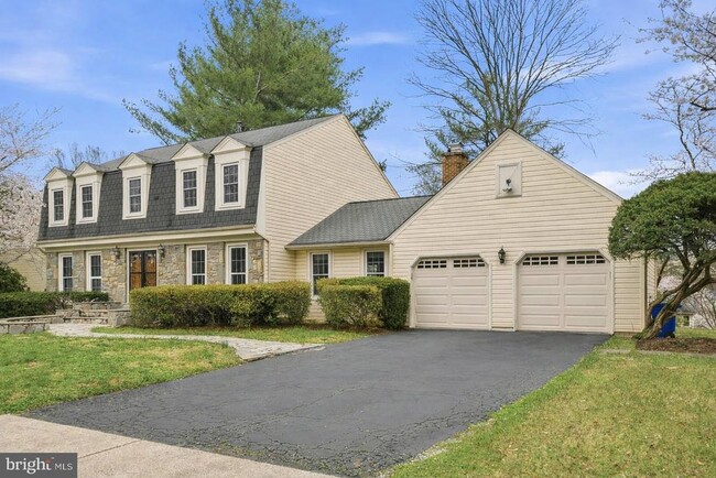 Building Photo - 7520 Royal Dominion Dr