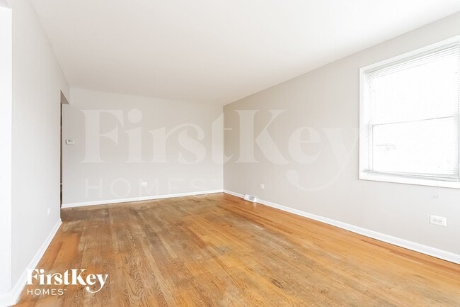 Photo - 3028 W 141st St