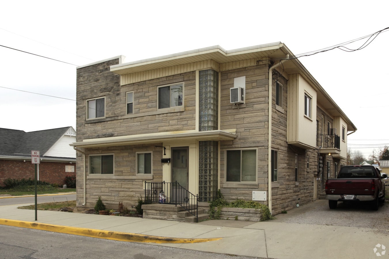 Photo - Jan-Mar Building Apartments