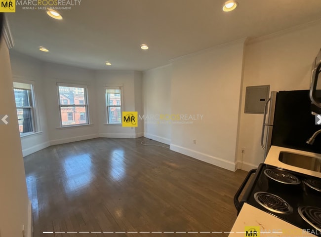 Building Photo - 254 Newbury St Rental