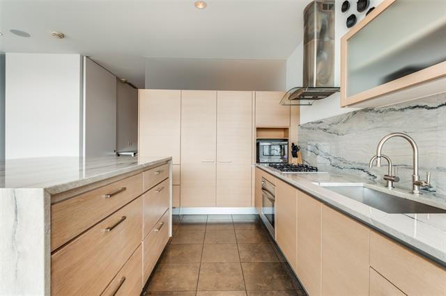 Photo - 2430 Victory Park Ln Unit 2206