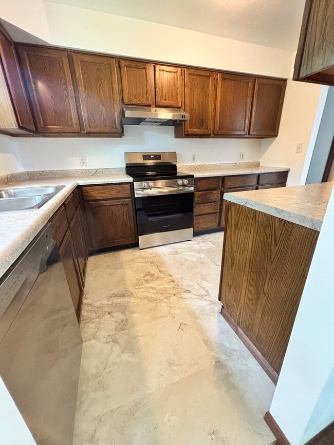 Building Photo - 1044 W 10th Ave Unit 1044A West 10th Ave