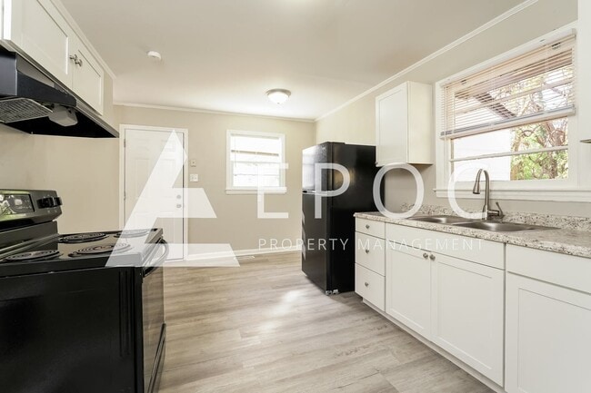 Photo - 1508 Willow Rd