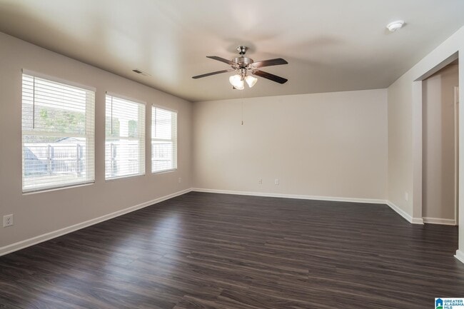 Photo - 4691 Woodford Cir