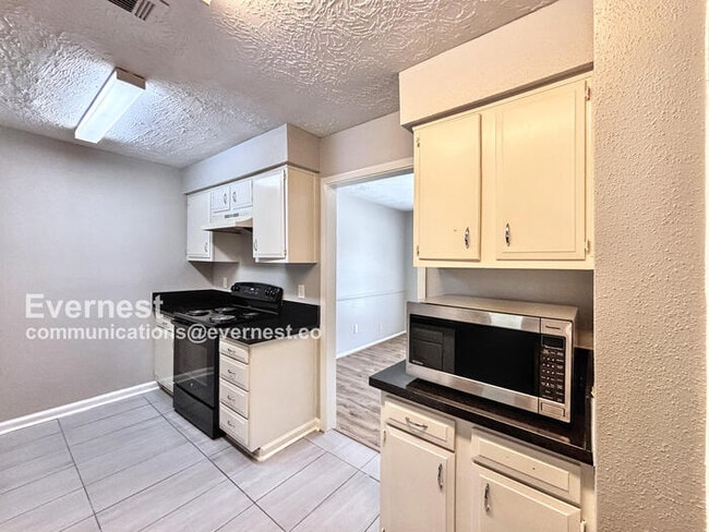 Photo - 203 Woodvale Dr