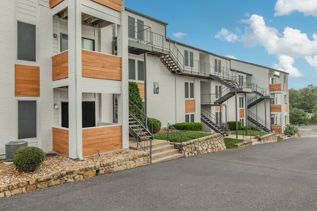 Building Photo - Artisan at South Lamar Rental