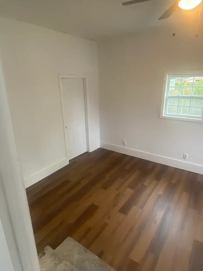 Photo - 1529 Basin St