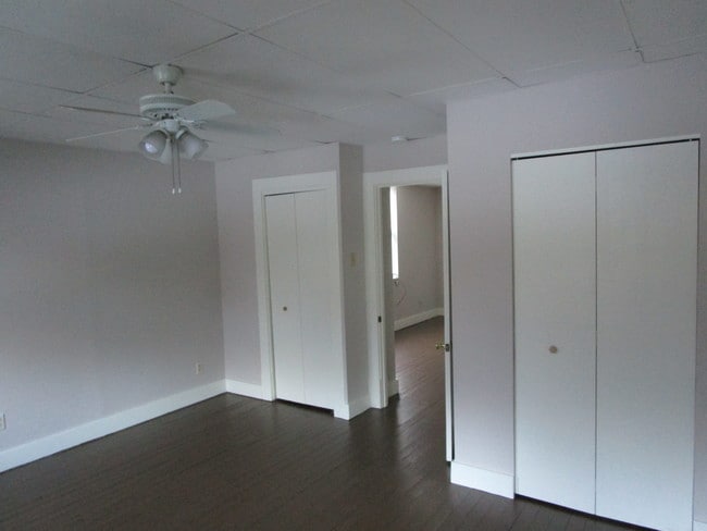 Bedroom Closets - 1202 Electric Ave Unidad 3R