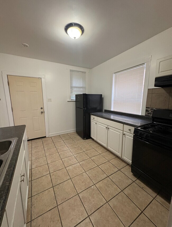 Photo - 7741 S Yates Blvd Unit 2