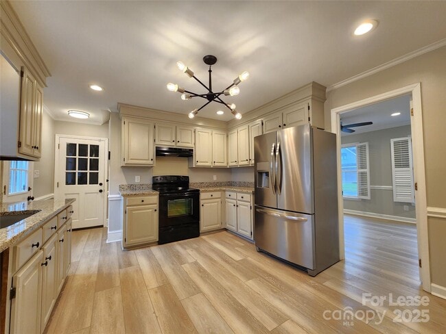 Building Photo - 7232 Sheffingdell Dr Rental