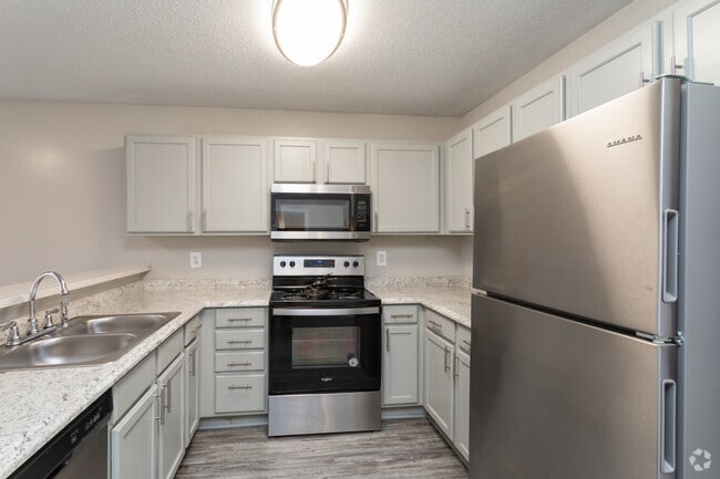 1BR, 1BA - 850SF - Wendover Ridge Apartments