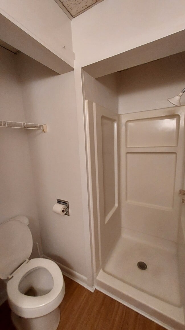 Bathroom - 302 11th St Unit Apt 1