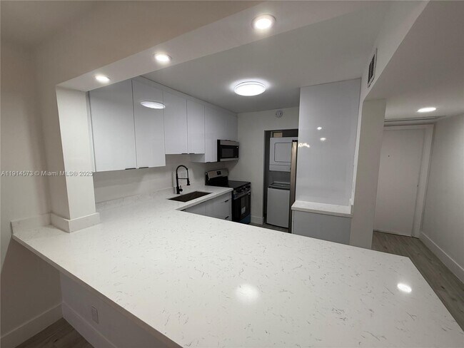 Photo - 7901 S Colony Cir Unit 209