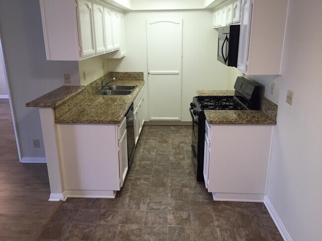 Photo - 265 West Tujunga