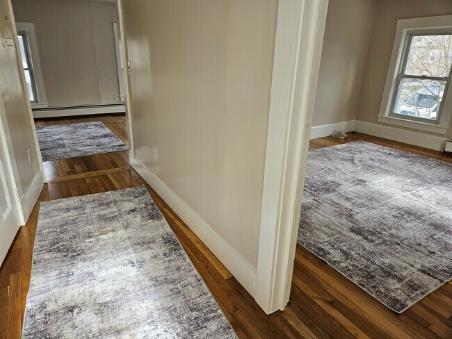 Hallway/Bedroom - 7 Arlington St Unit 6