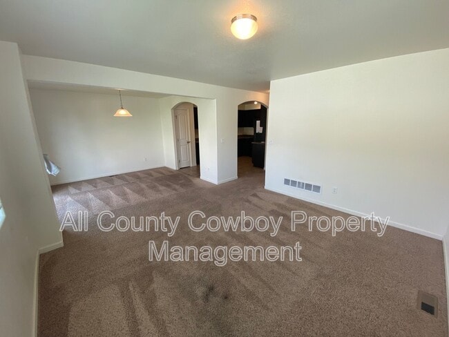 Photo - 4041 Little Moon Trail