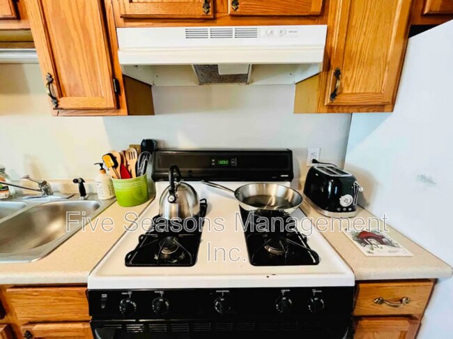 358-360 North Winooski Avenue - 3