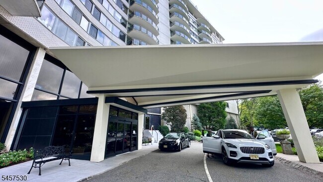 1 Claridge Dr Unidad 1000