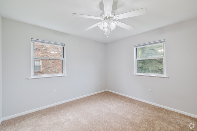 2BR, 1BA 768SF - Platinum - Primary Bedroom