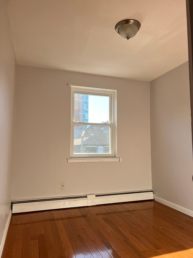 1st bedroom - 2748 E 11th St