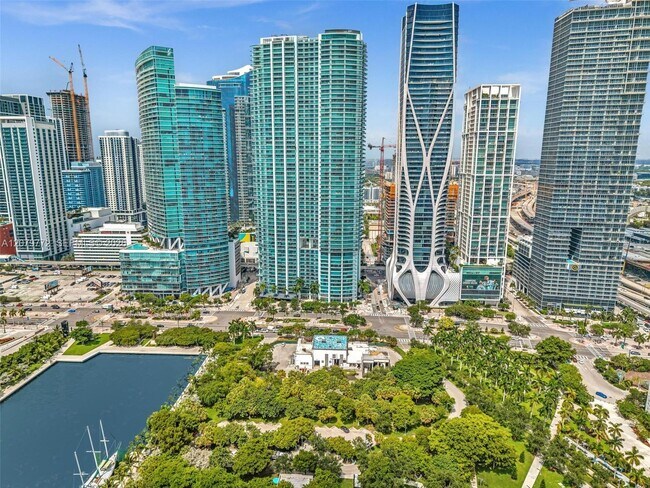 Photo - 900 Biscayne Blvd