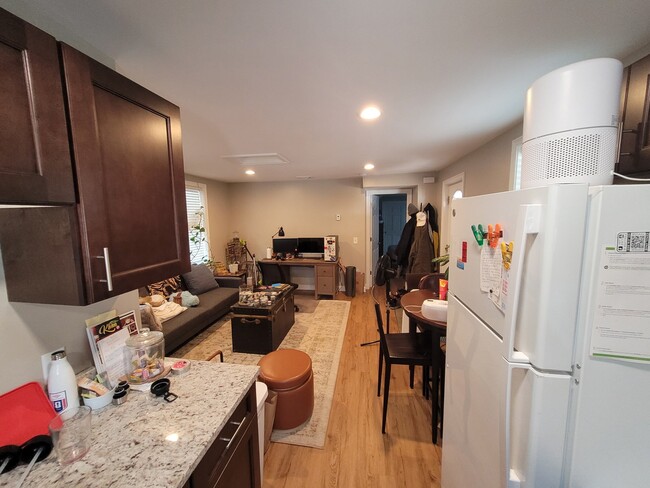 Photo - 1620 Main St Unit 3