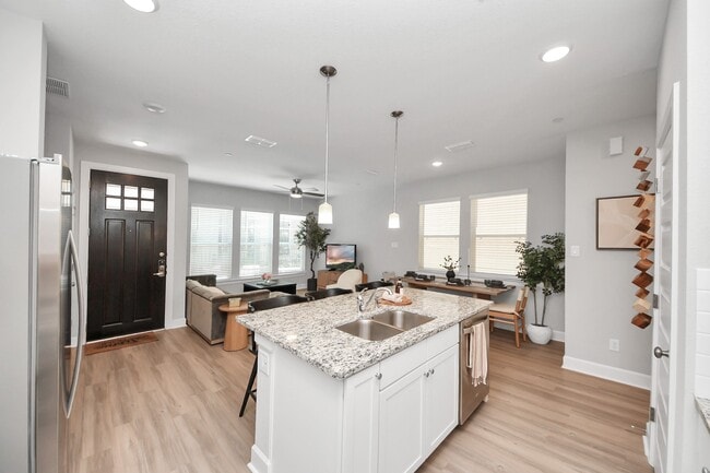 Photo - 5300 Berkeley Knl Cir