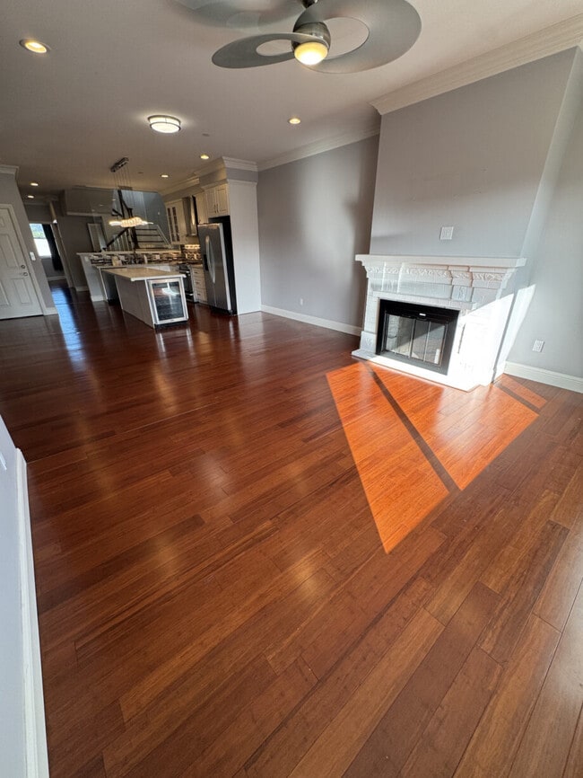 Photo - 1334 Anza St Unidad 1334