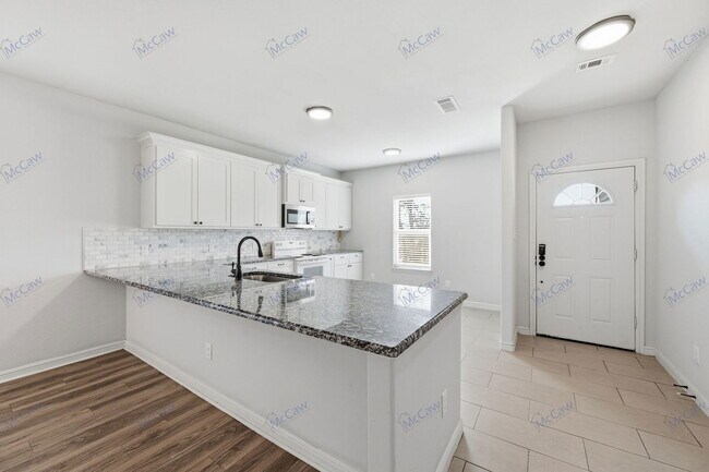 Photo - 5504 Wellesley Ave