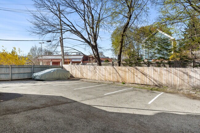 Photo - 4 Greenleaf St Unit B