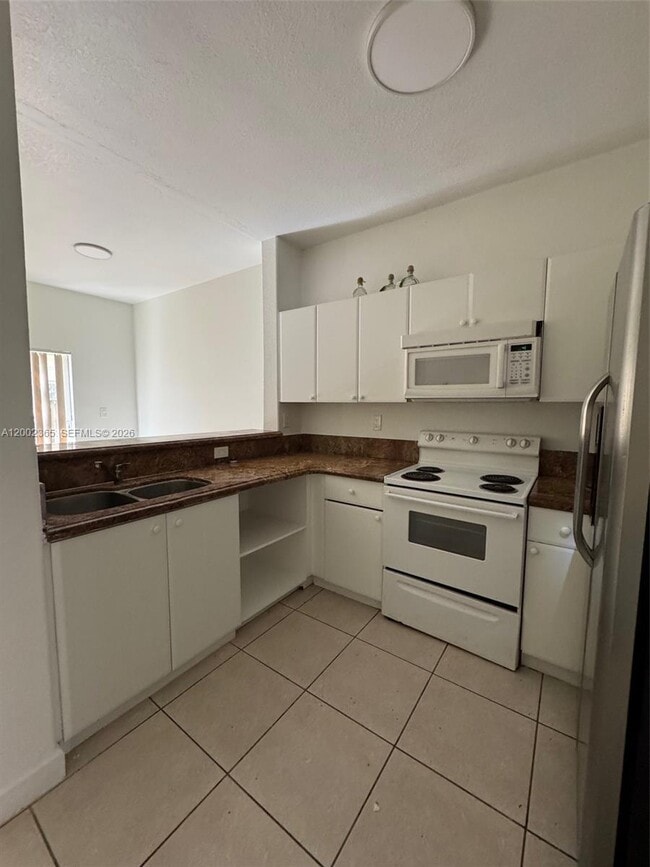 Photo - 1652 SE 28th St Unit 105