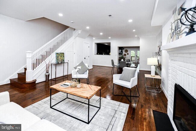 Photo - 4504 New Hampshire Ave NW