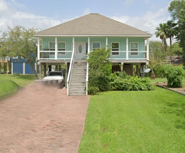Photo - 909 Grunewald Ave Casa