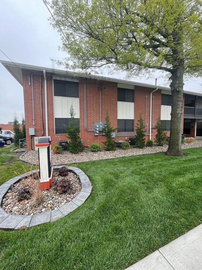 Photo - 6011 Barton Ave Unit 60W-6011