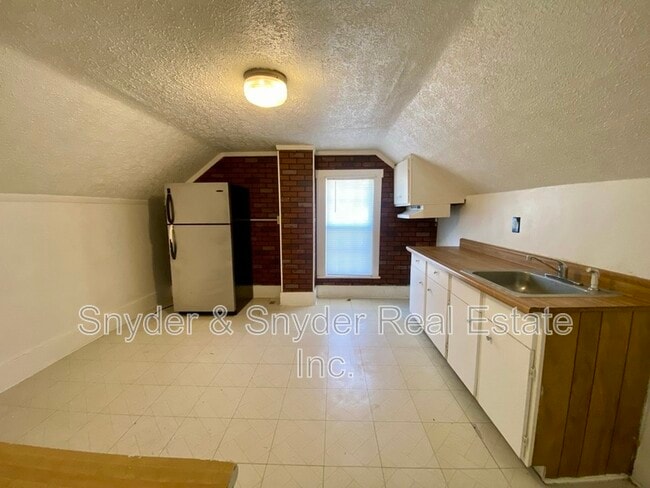 Photo - 678 Kling St