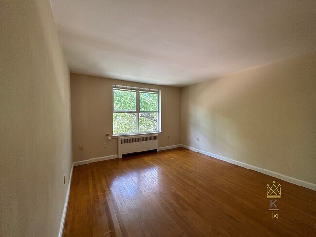 42 Dean Rd Unit 5