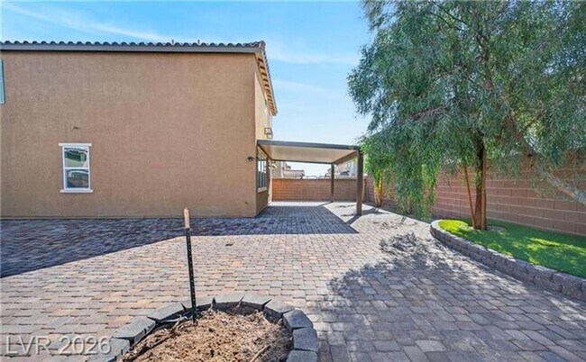 Photo - Gorgeous , 5 bedroom /3 Bath with huge backyard finished with pavers! Great location!