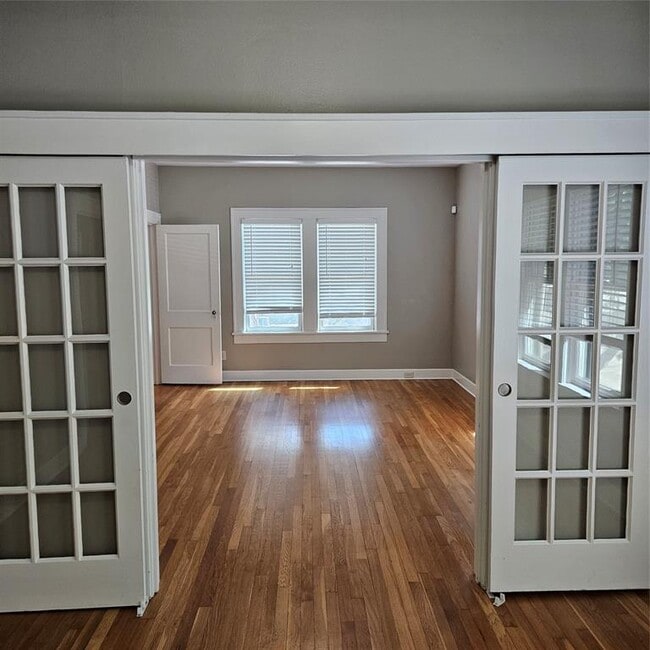 Photo - 506 W 7th St