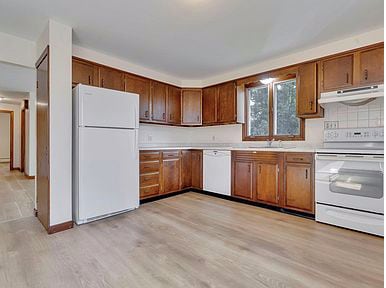 Photo - 24 Riverview St