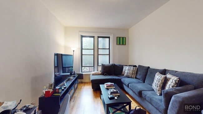 Building Photo - 1293 First Avenue Unit 5 Rental