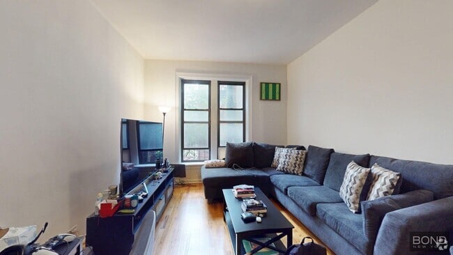 Building Photo - 1293 First Avenue Unit 5 Rental