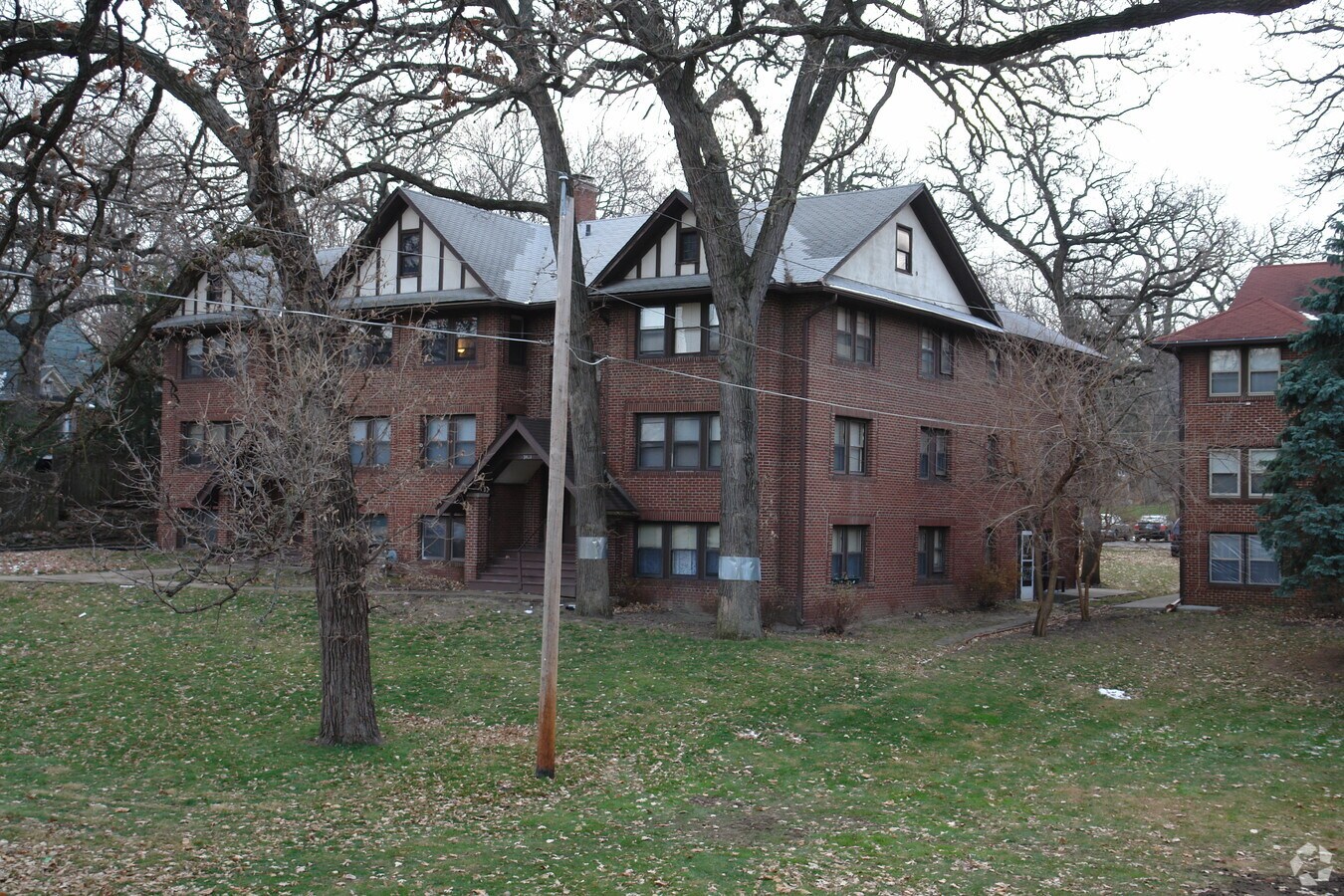 Photo - 3910 University Ave Apartments