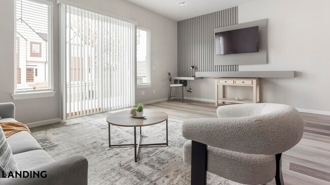 Photo - 3401 Redbud Ln Unit 3403