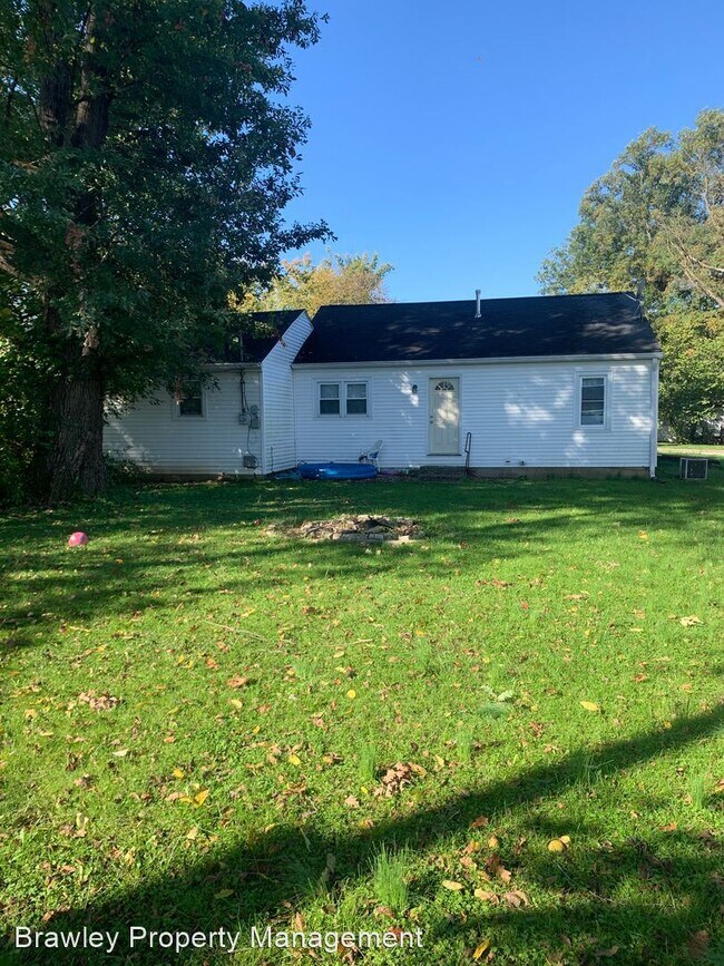 Photo - 4 br, 2 bath House - 1302 N Woodburn Ave