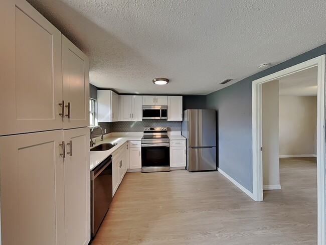 Photo - 502 Dunbar Ave