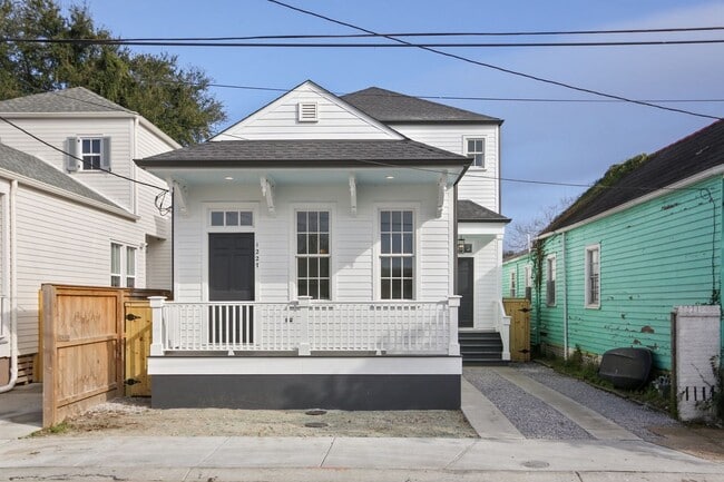 Building Photo - 1227 Feliciana St
