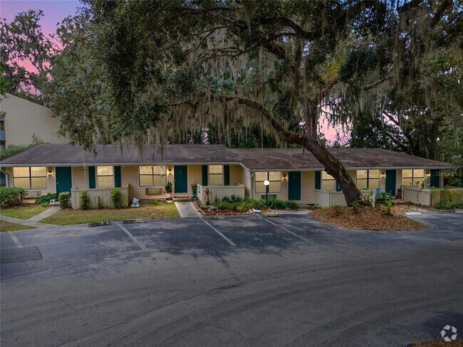 Building Photo - 2490 SW 14th Dr Unit 21 Rental
